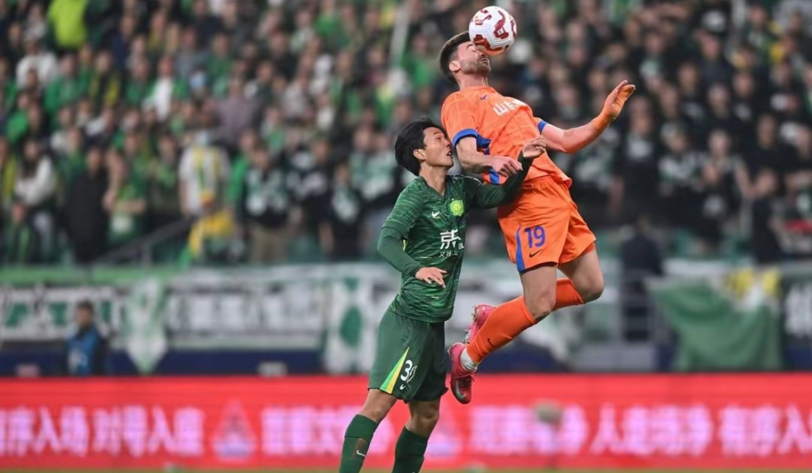 关于泰达队在比赛中屡次施压，最终锁定胜势夺冠的信息